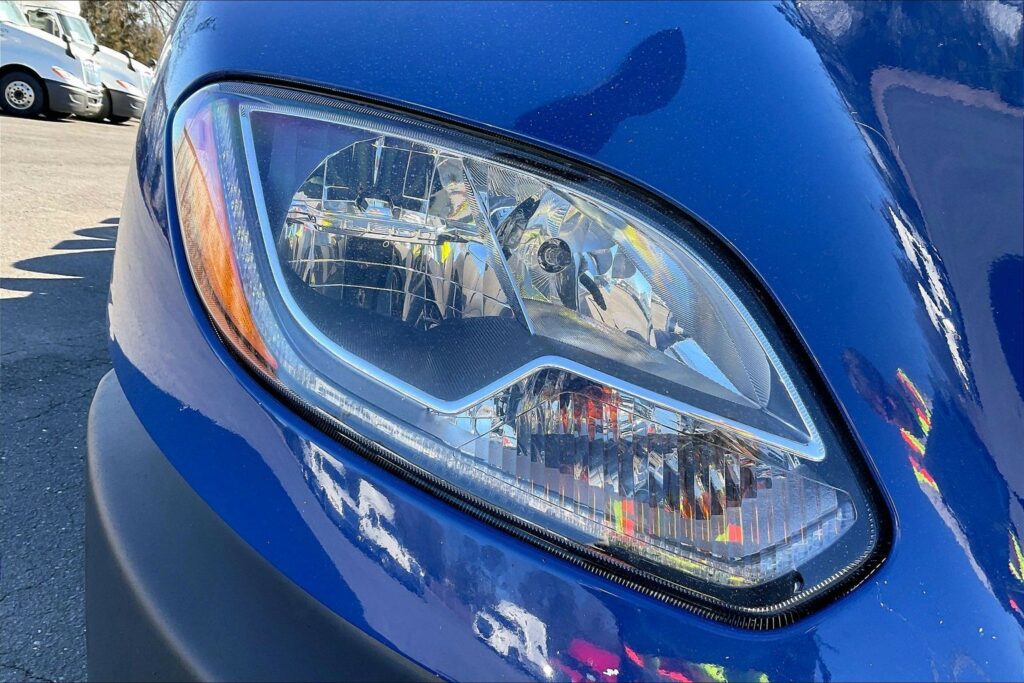 2022 CUM LT625 6×4 Sleeper