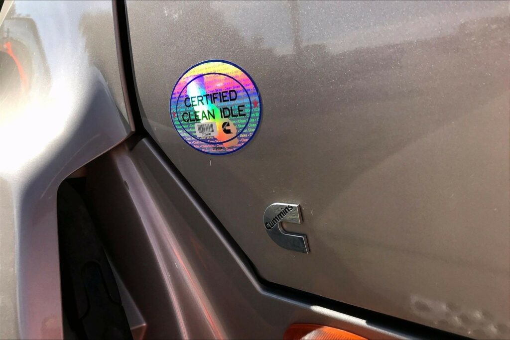 2022 CUM LT625 6×4 Sleeper