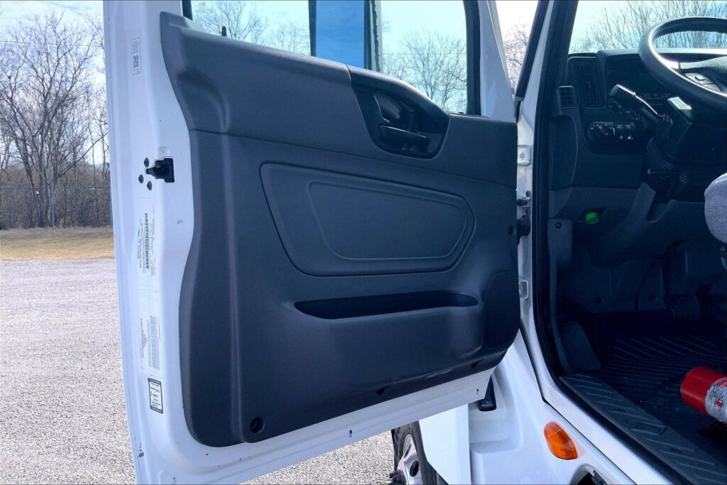 2021 INT LT625 6×4 Day Cab