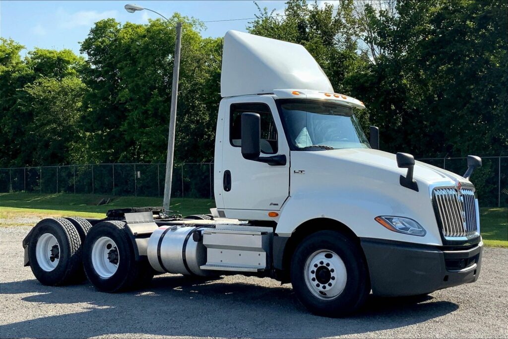 2019 INT LT625 6×4 Day Cab