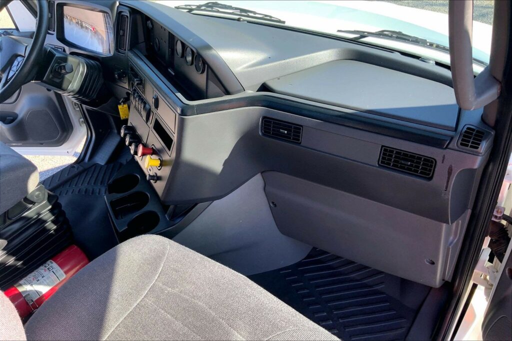 2022 INT LT625 6×4 Day Cab