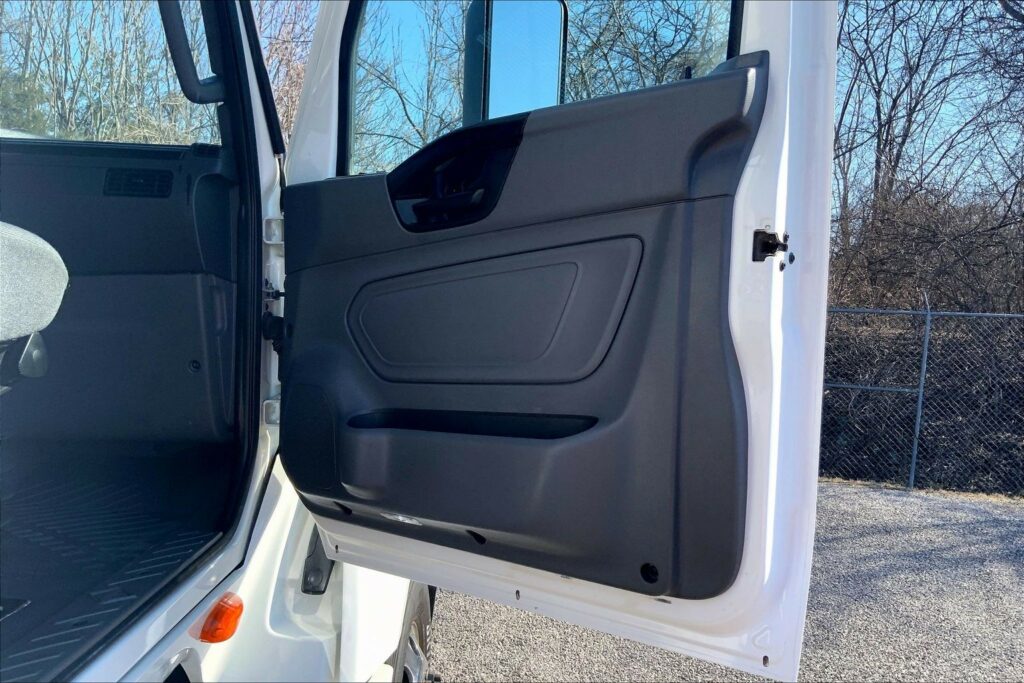 2022 INT LT625 6×4 Day Cab