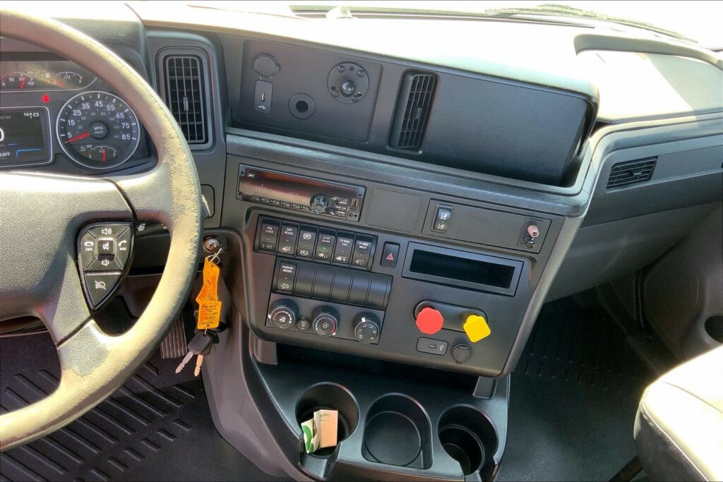 2020 INT LT625 6×4 Day Cab