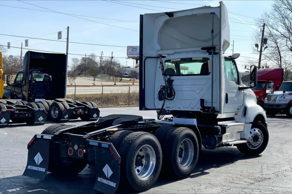 2020 INT LT625 6×4 Day Cab