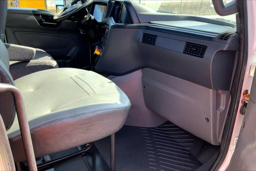 2020 INT LT625 6×4 Day Cab