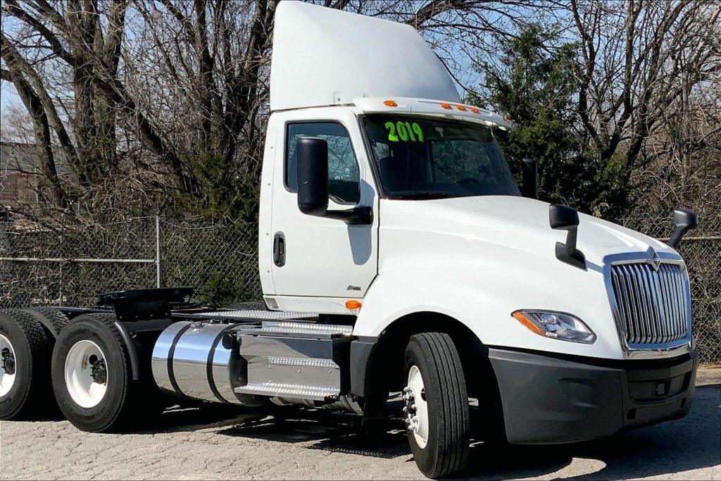 2019 INT LT625 6×4 Day Cab