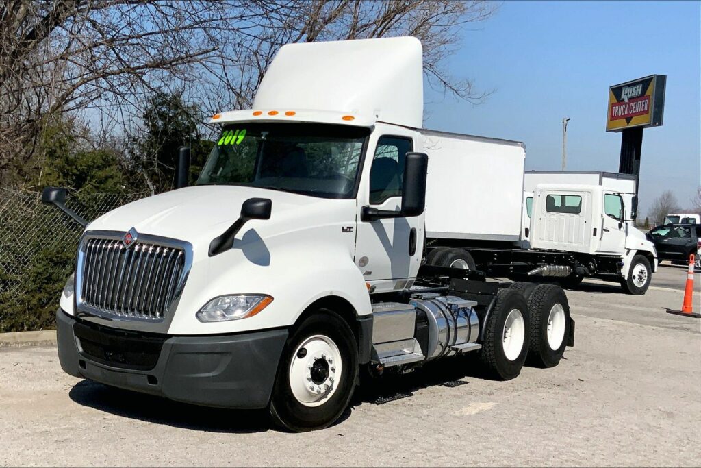 2019 INT LT625 6×4 Day Cab