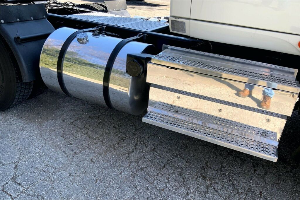 2019 INT LT625 6×4 Day Cab