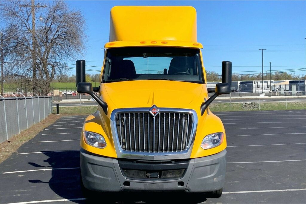 2019 INT LT625 6×4 Day Cab