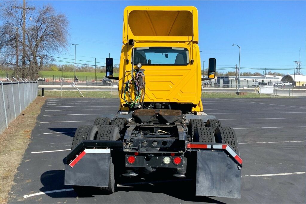 2019 INT LT625 6×4 Day Cab
