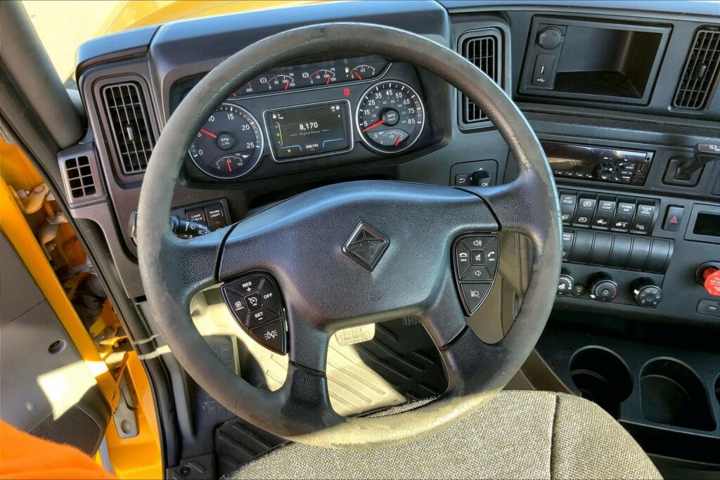 2019 INT LT625 6×4 Day Cab