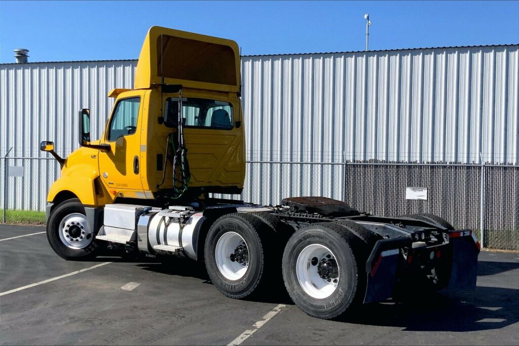 2019 INT LT625 6×4 Day Cab