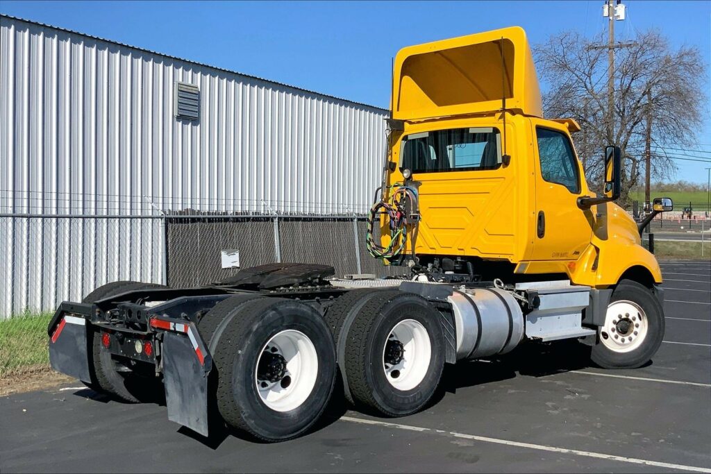 2019 INT LT625 6×4 Day Cab