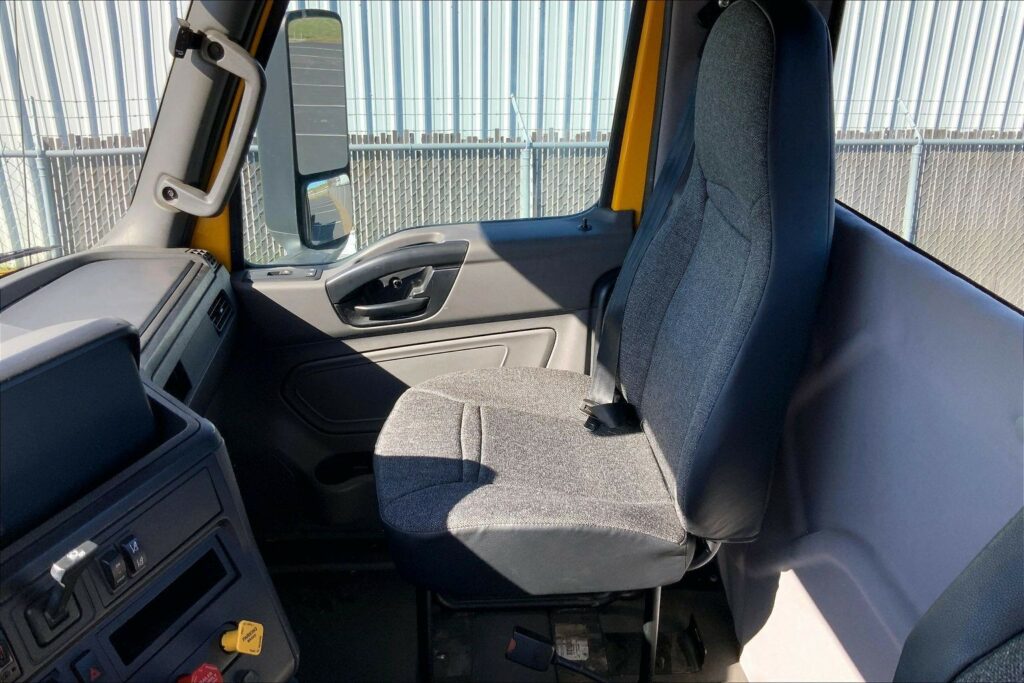 2019 INT LT625 6×4 Day Cab