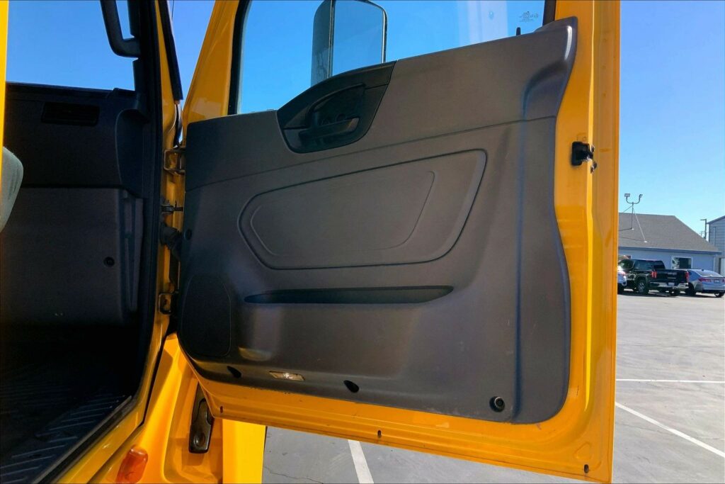 2019 INT LT625 6×4 Day Cab