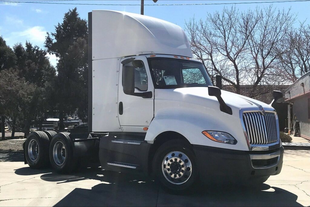 2021 CUM LT625 6×4 Day Cab