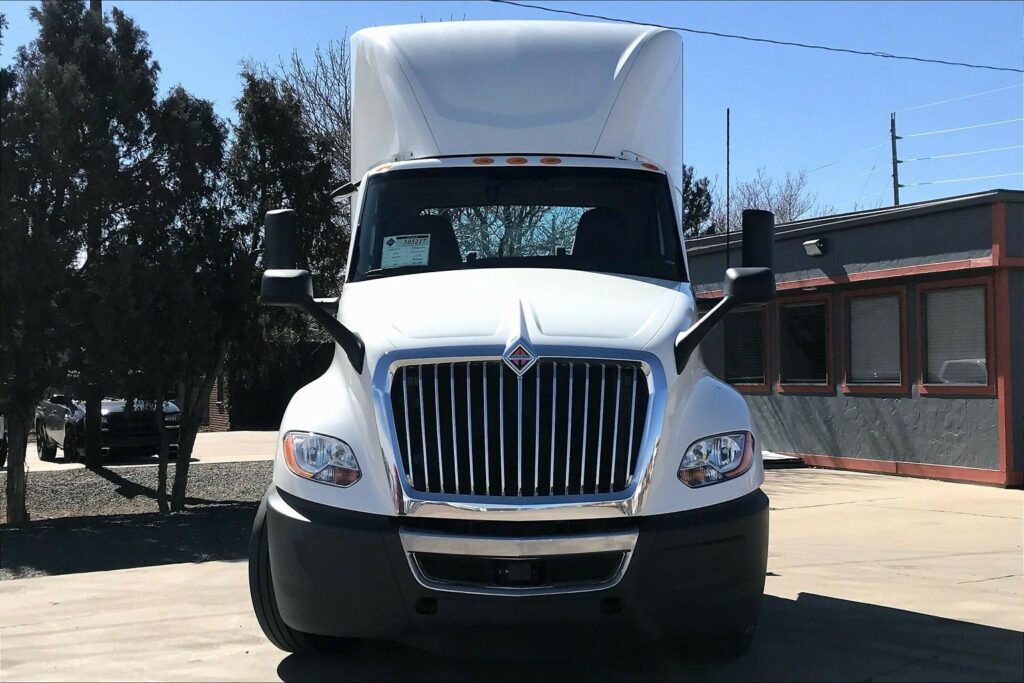 2021 CUM LT625 6×4 Day Cab