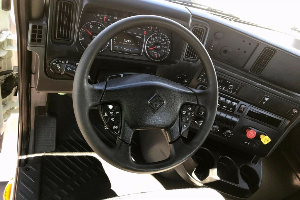 2021 CUM LT625 6×4 Day Cab