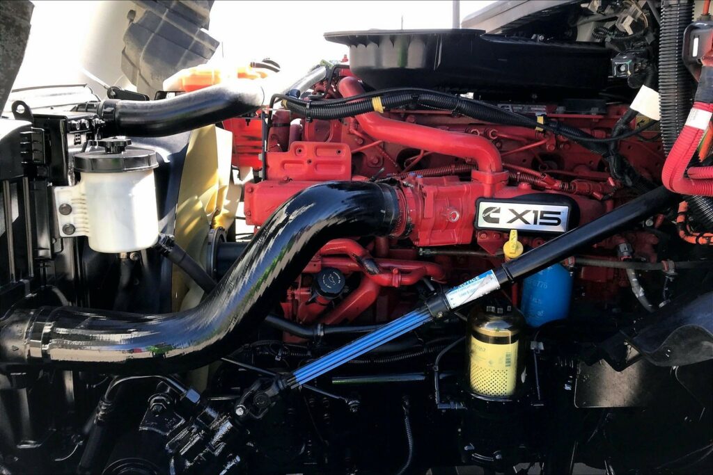 2021 CUM LT625 6×4 Day Cab