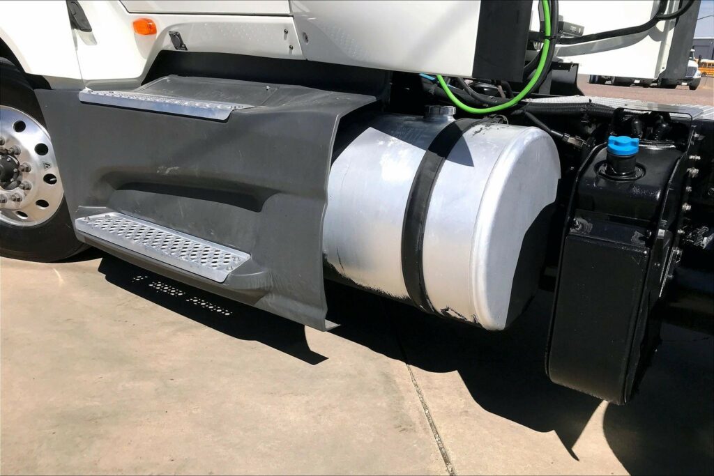 2021 CUM LT625 6×4 Day Cab