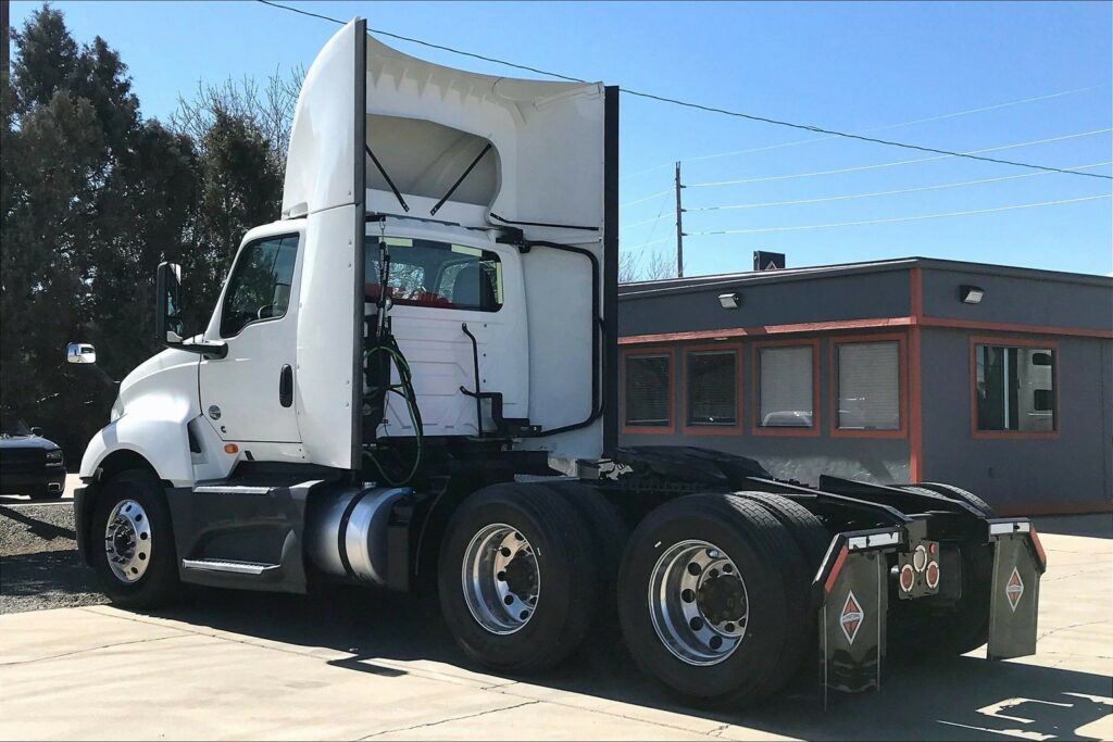 2021 CUM LT625 6×4 Day Cab