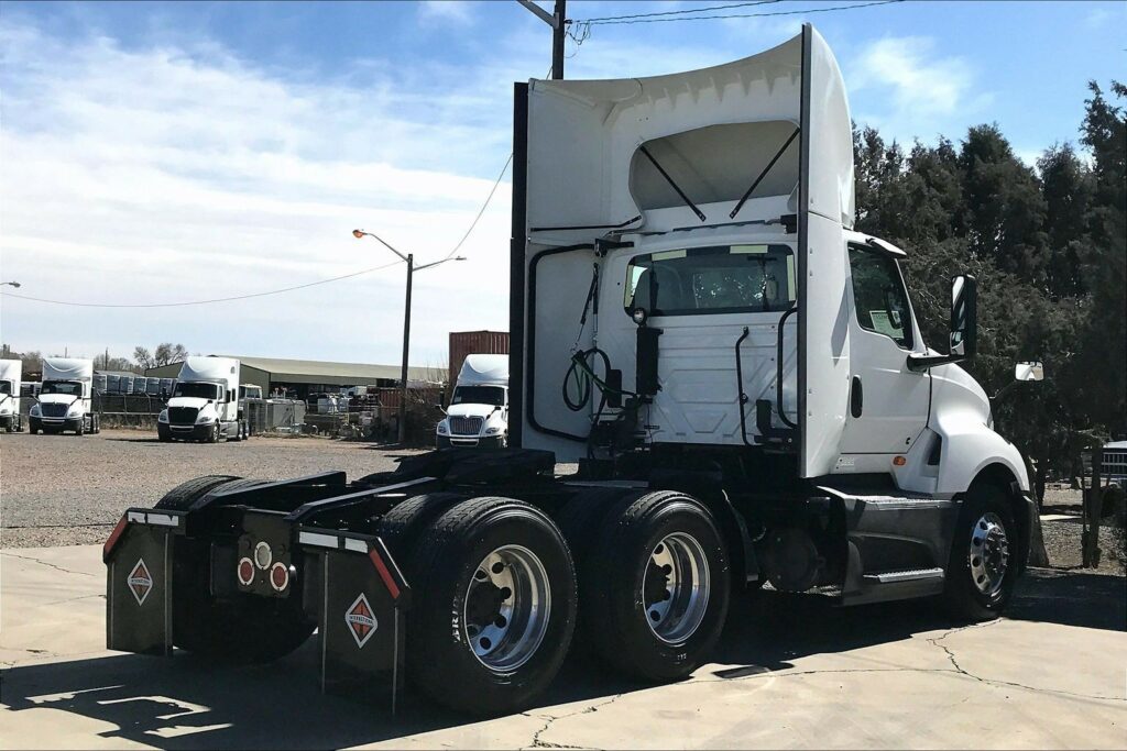 2021 CUM LT625 6×4 Day Cab