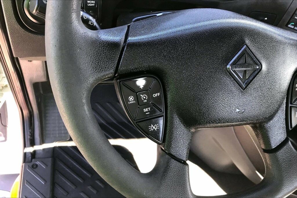 2021 CUM LT625 6×4 Day Cab