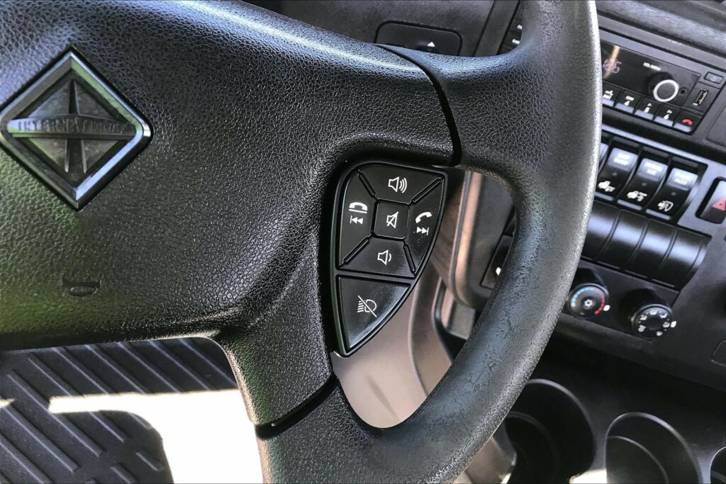 2021 CUM LT625 6×4 Day Cab