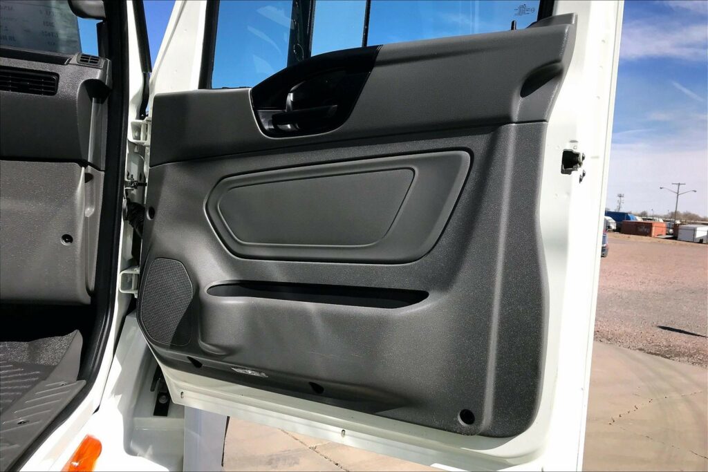 2021 CUM LT625 6×4 Day Cab