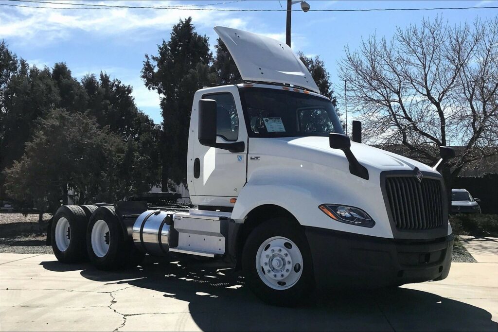2021 CUM LT625 6×4 Day Cab