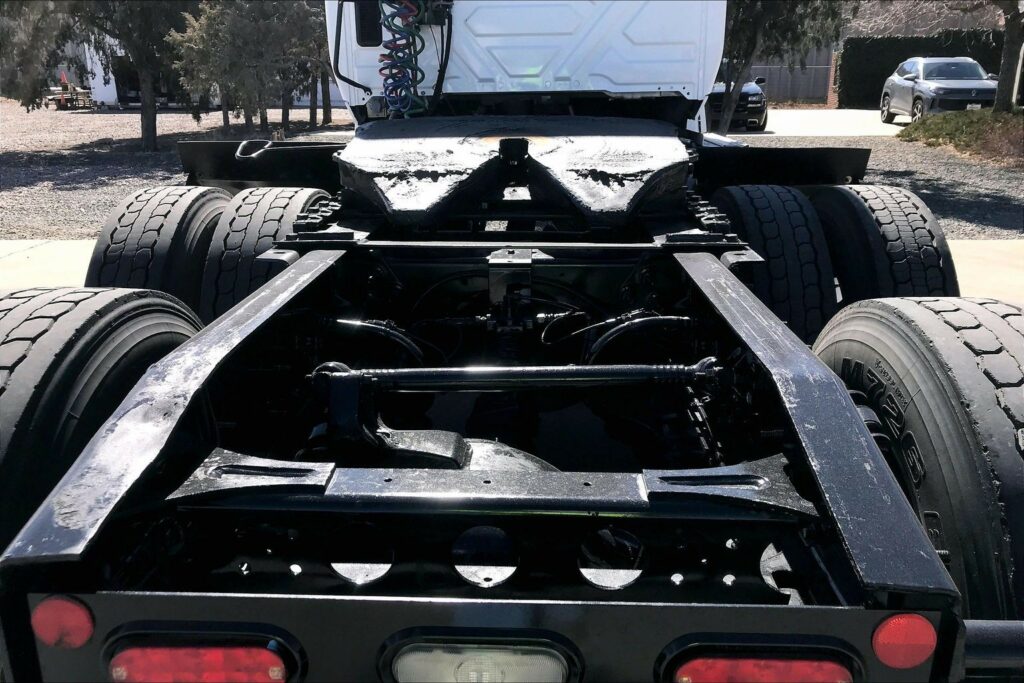 2021 CUM LT625 6×4 Day Cab