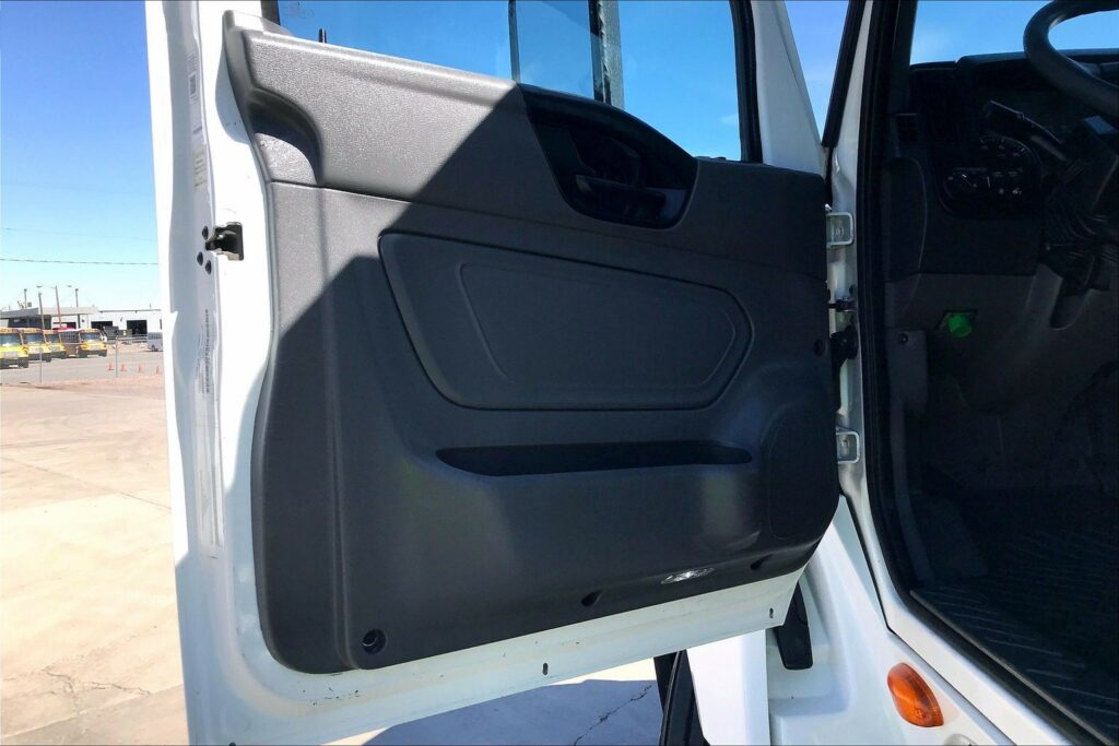 2021 CUM LT625 6×4 Day Cab