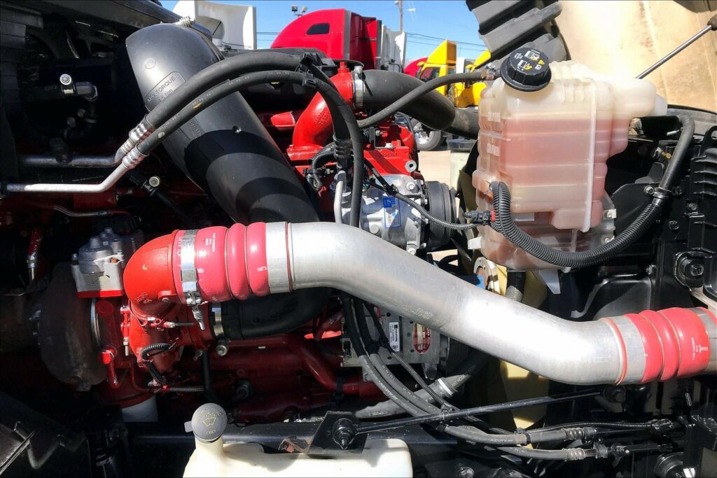 2021 CUM LT625 6×4 Day Cab