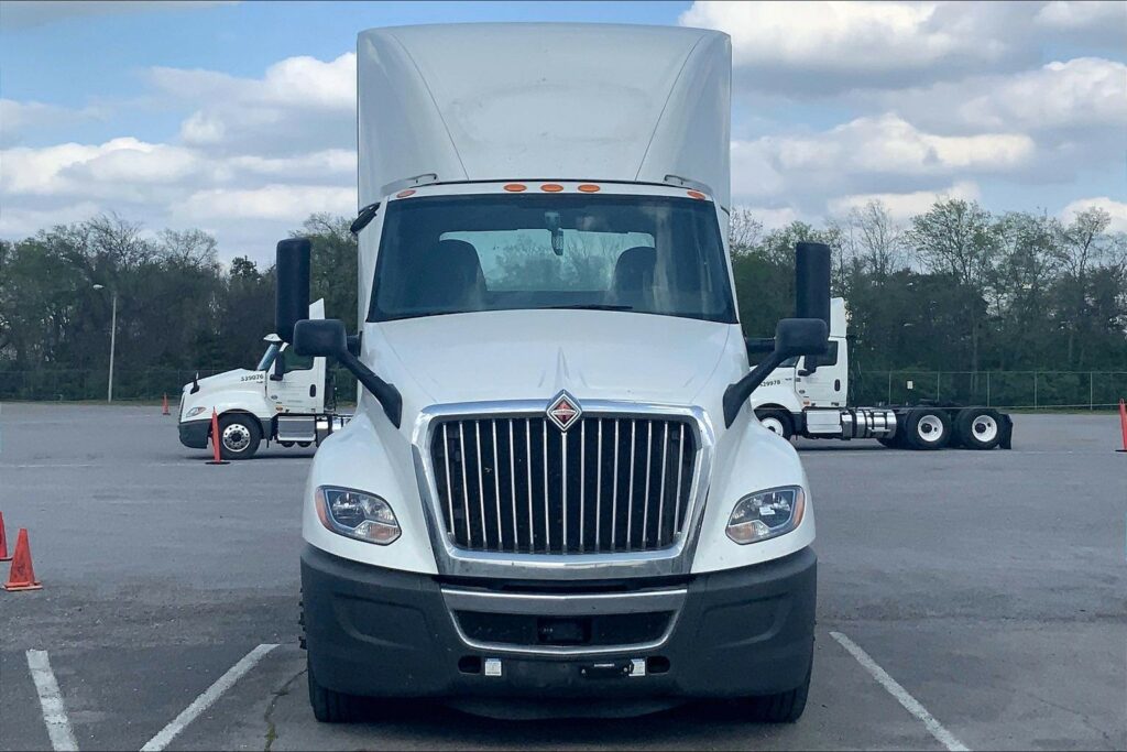 2022 CUM LT625 6×4 Day Cab