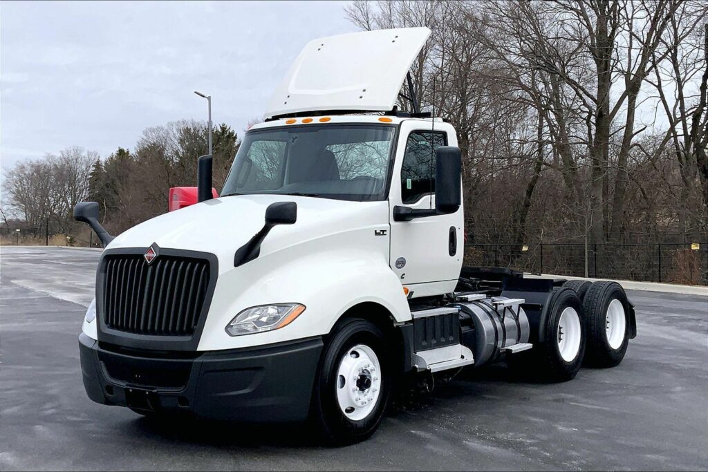 2021 CUM LT625 6×4 Day Cab