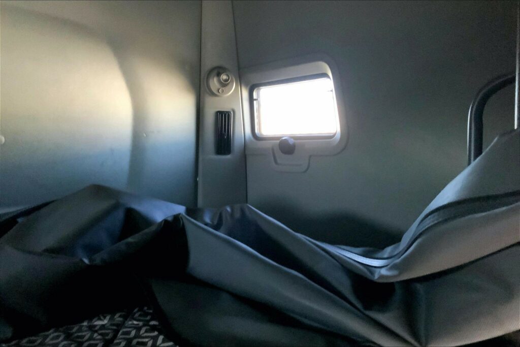 2022 CUM LT625 6×4 Sleeper