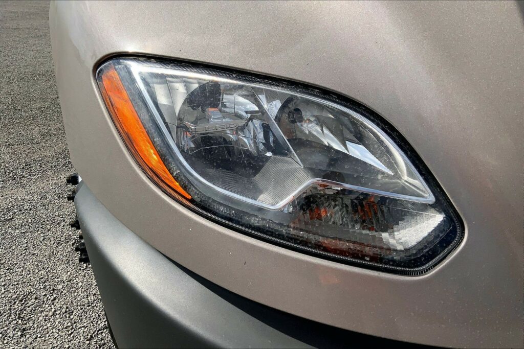 2022 CUM LT625 6×4 Sleeper