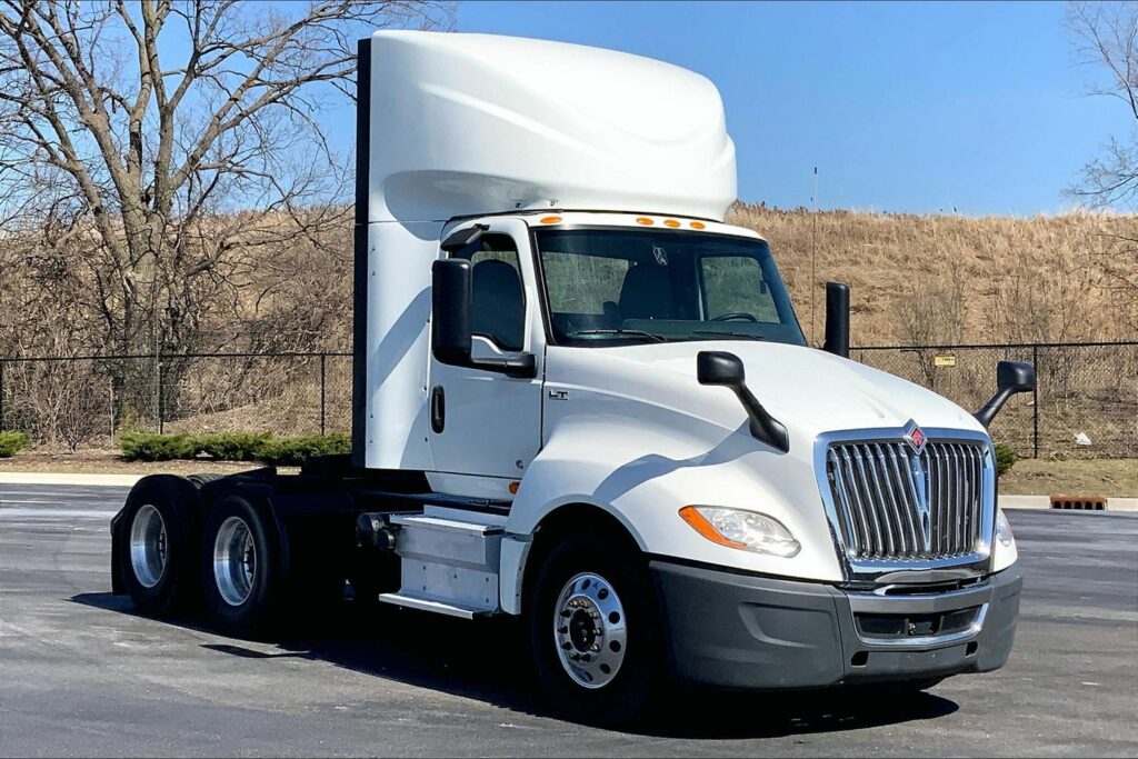 2020 CUM LT625 6×4 Day Cab