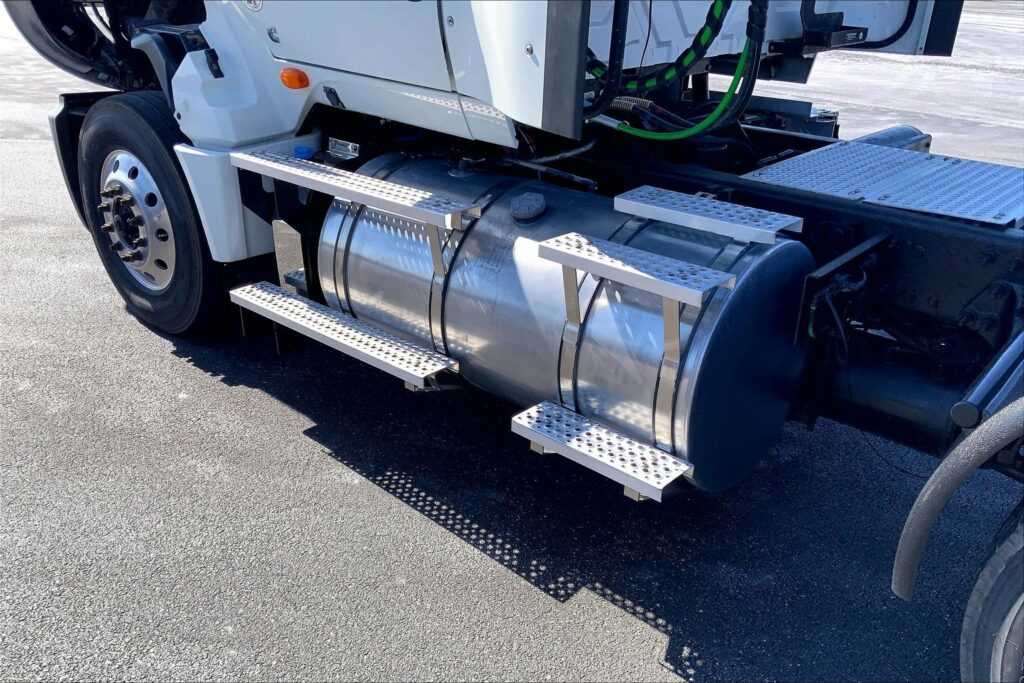 2020 CUM LT625 6×4 Day Cab