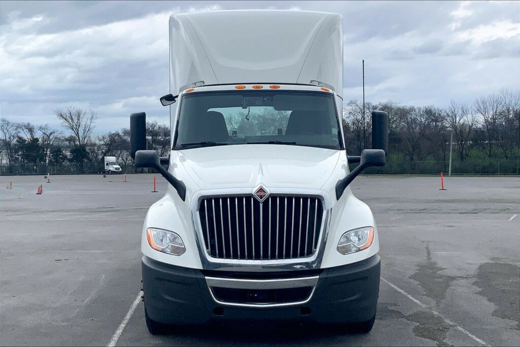 2021 CUM LT625 6×4 Day Cab