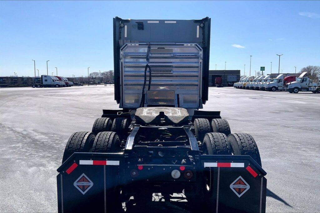 2026 INT LT625 6X4 Sleeper