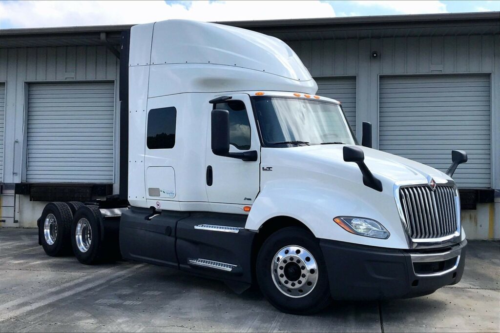 2023 INT LT625 6×4 Sleeper