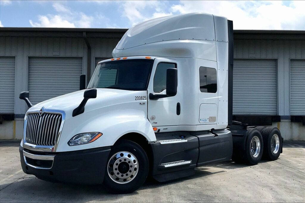 2023 INT LT625 6×4 Sleeper