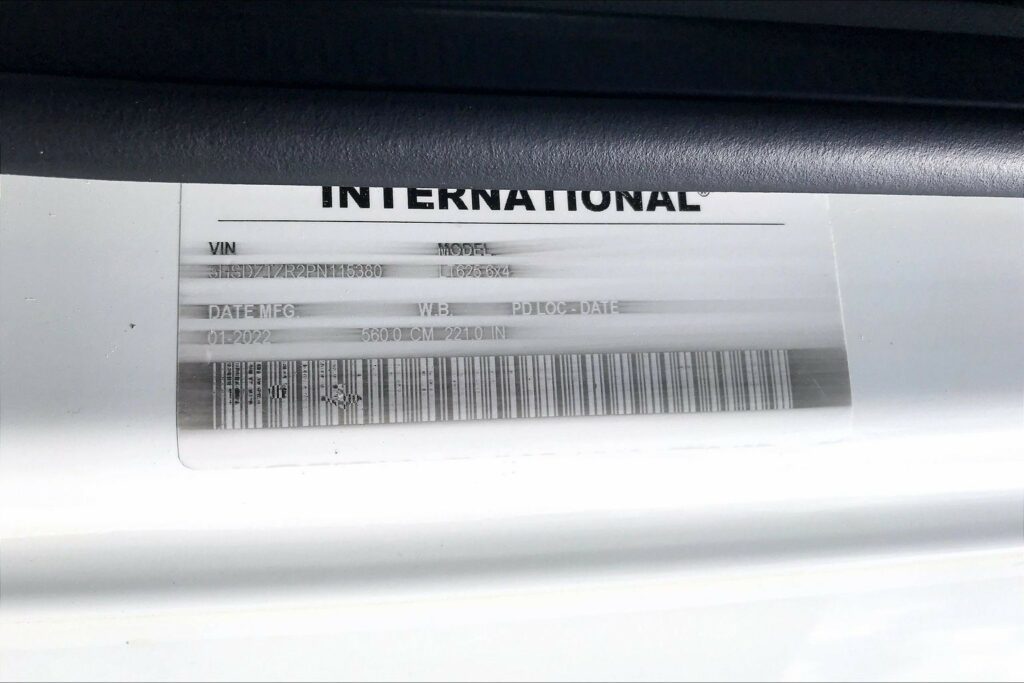 2023 INT LT625 6×4 Sleeper
