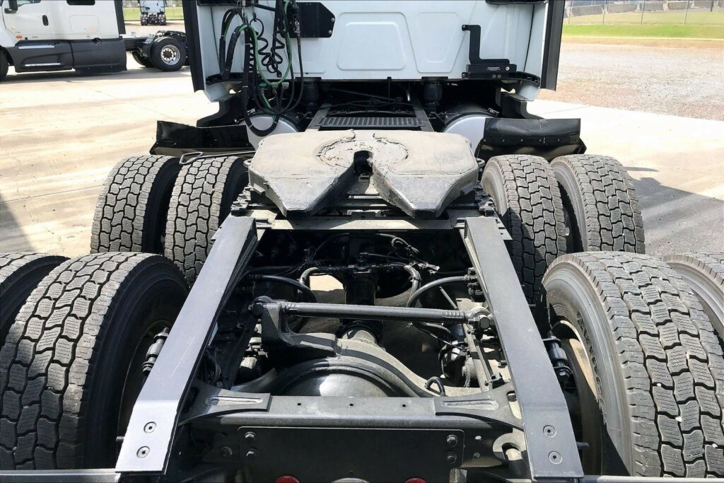 2023 INT LT625 6×4 Sleeper