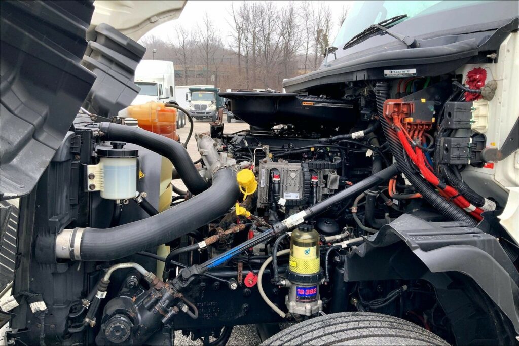 2021 INT LT625 6×4 Sleeper