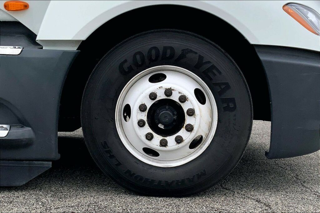 2021 INT LT625 6×4 Sleeper