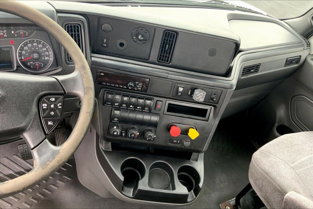 2020 INT LT625 6×4 Day Cab