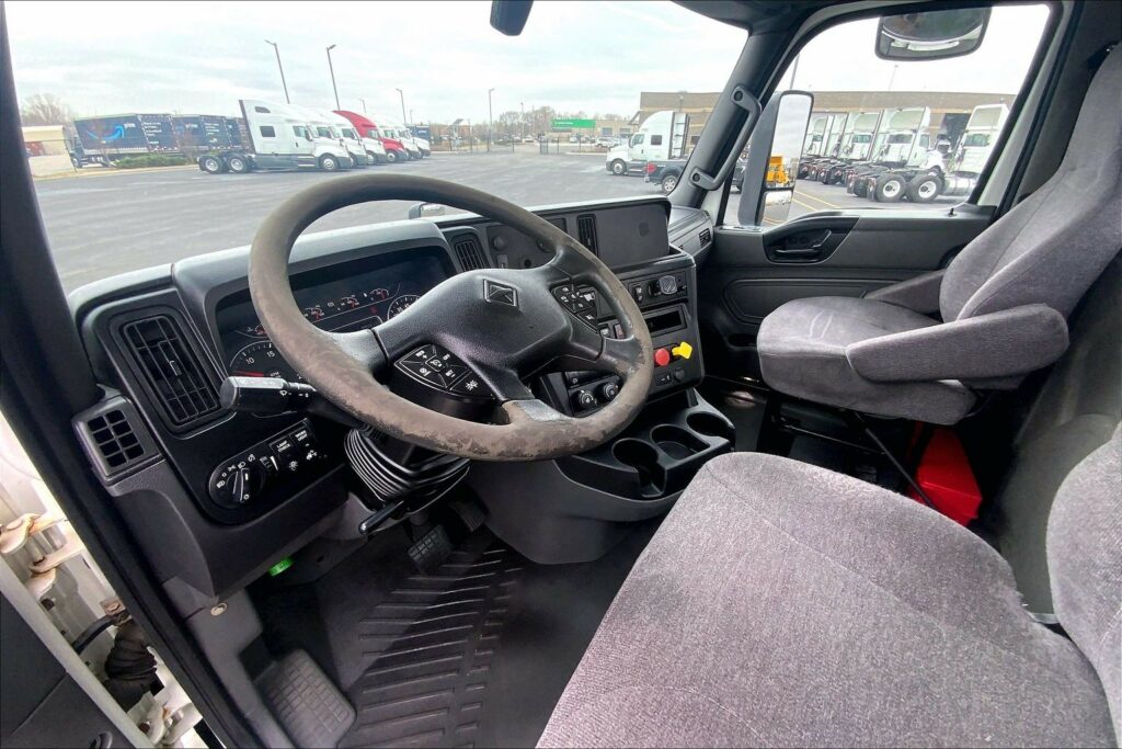 2020 INT LT625 6×4 Day Cab