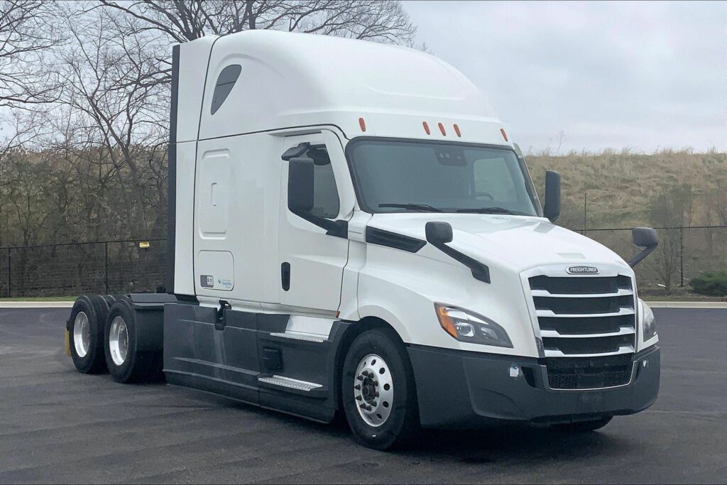 2021 FRG CASCADIA Sleeper